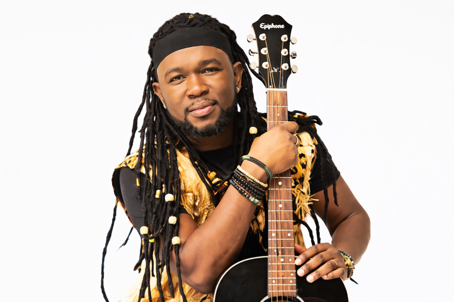 Jean Jean Roosevelt, voix authentique d'Haïti et médaillé d'or de la chanson aux Jeux de la Francophonie 2013 à Nice, représente aujourd'hui les artistes au CIJF et partage par sa musique la mémoire collective, l'écologie et la solidarité francophone.