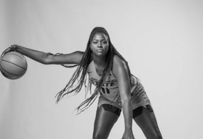 Bigué Sarr, athlète sénégalaise médaillée d’or aux IXes Jeux de la Francophonie, évoque ses difficultés et son parcours sportif.