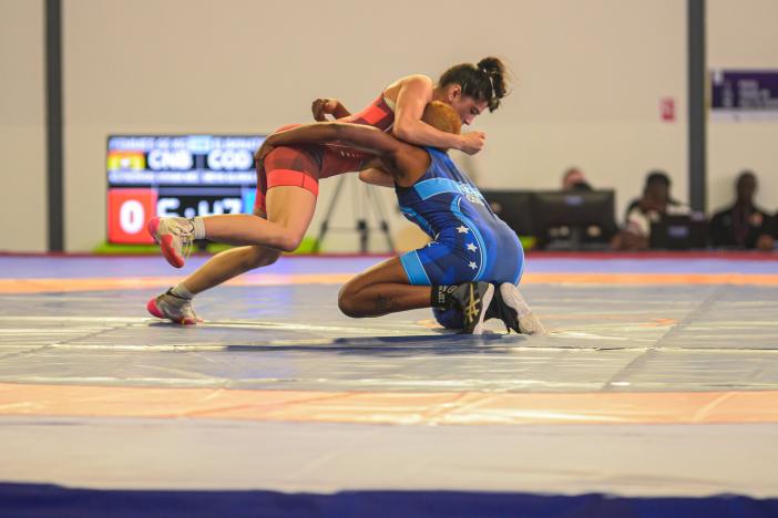 KUTNOWSKI Vivian Mei (CNB), bronze - MEYA Gloria Kamosi (COD - bleu)