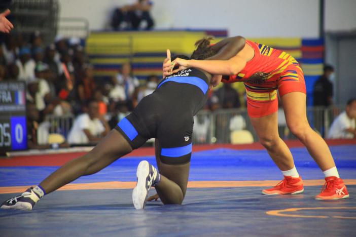 ZHYDACHEVSKA Kateryna (ROU), argent - FALMATA SALI Bachir (CMR - noir)