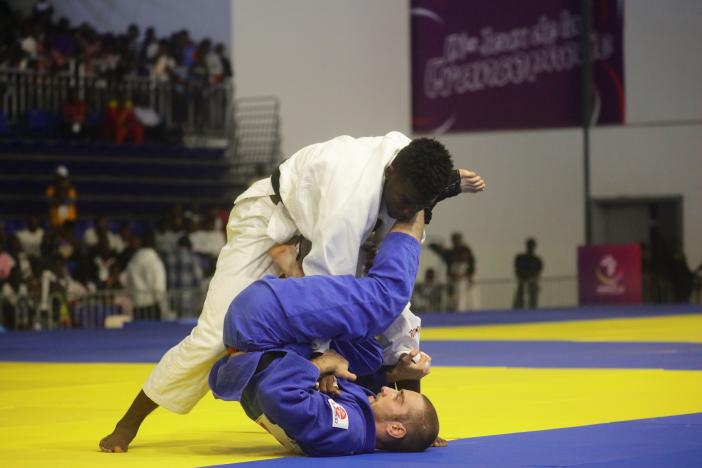 FRASCADORE Julien (CAN) vs NKERO Fernand (GAB)