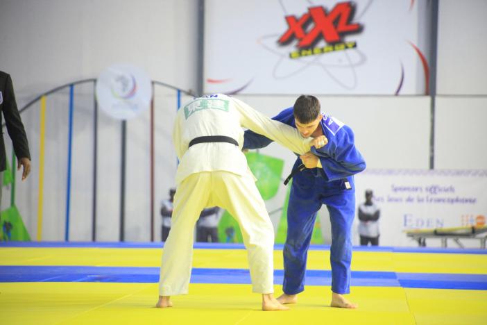 ARENCIBIA Alexandre (CAN), argent - SIBISAN Alexandru (ROU, bleu), or