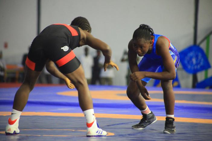 NGOE WASE Miriam Drock (CMR), or - MADUNU Makiese Prisca (COD), argent