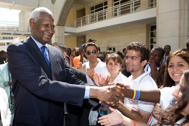 Abdou Diouf, Secrétaire général de la Francophonie rencontreles jeunes participants et les volontaires aux VIes Jeux de laFrancophonie à Beyrouth le 29 sept 2009Crédit Photo © Patrick Lagic