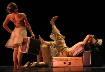 Compagnie Danse en Corps (Canada Nouveau Brunswick), Jeux de la Francophonie Niger 2005 ; © Tagaza Djibo/IFTIC Niger