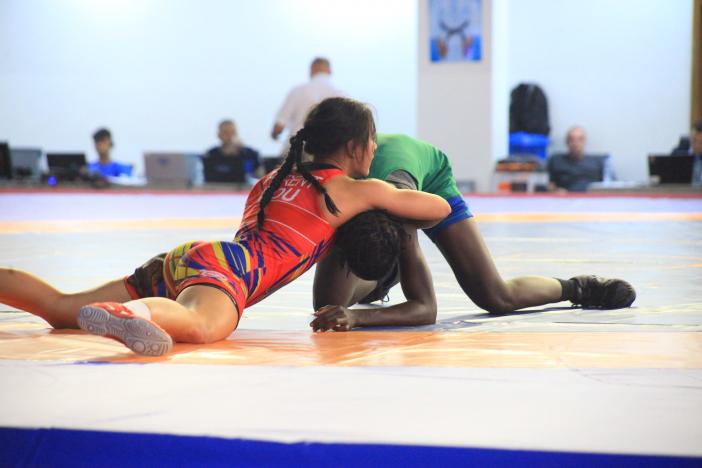 FERENT Beatrice Ionela (ROU), or - SAMBOU Mama Marie (SEN), bronze 