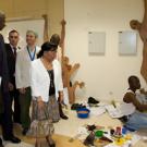 Abdou Diouf, secrétaire gébéral de la Francophonie visite lesateliers de créations des concours culturels des VIes jeux de laFrancophonie à Beyrouth le 29 sept 2009Crédit Photo © Patrick Lagic