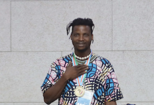 Portrait Lokossou Antheleme Or Sculpture Kinshasa 2023