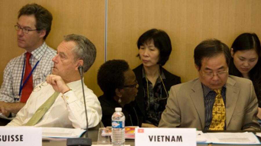 Monsieur Rodolphe ImhoofAmbassadeur, Représentant personnel de la Présidente de la Confédération Suisse auprès de la Francophonie et S.E Monsieur Van Nghia DungAmbassadeur, Représentant personnel du Chef de l’Etat du Vietnam au CPF © CIJF / Patrick Lazic
