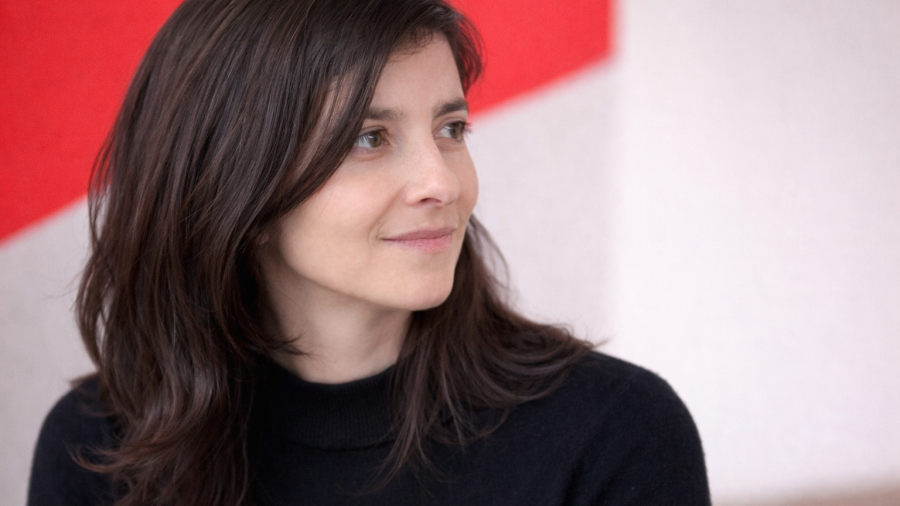 Camille Dedieu, artiste en création numérique et fondatrice du Studio Z1, ancienne jurée du concours de création numérique des Jeux de la Francophonie, partage ses conseils aux jeunes artistes francophones pour participer à l’édition 2027 à Erevan.