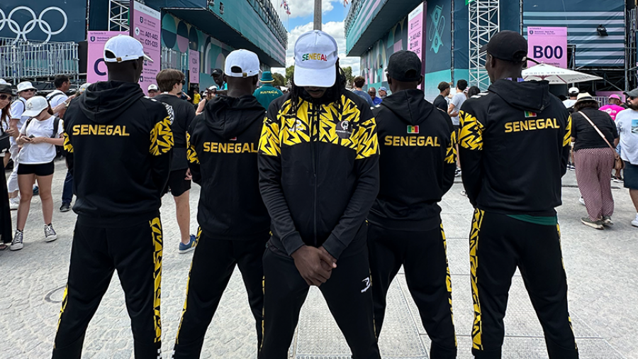 Le groupe Power Crew, médaillé d’argent en Breaking aux Jeux de la Francophonie, représentant emblématique de la scène hip-hop au Sénégal.