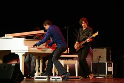 Agrandir l'image 2 sur 17, fenêtre modale