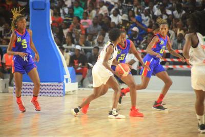 Agrandir l'image 42 sur 117, fenêtre modale