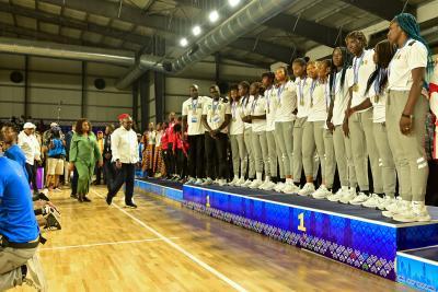 Agrandir l'image 104 sur 117, fenêtre modale