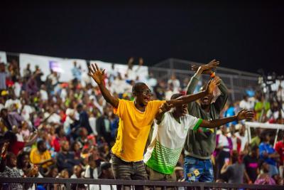 Agrandir l'image 2 sur 117, fenêtre modale