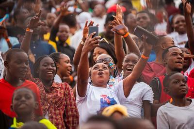 Agrandir l'image 5 sur 117, fenêtre modale