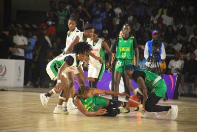 Agrandir l'image 7 sur 117, fenêtre modale