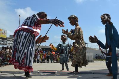 Agrandir l'image 12 sur 33, fenêtre modale