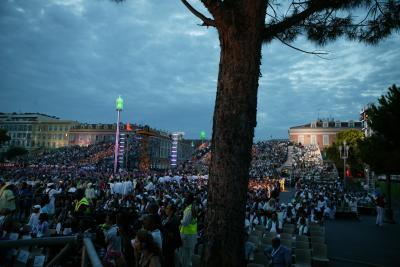 Agrandir l'image 4 sur 47, fenêtre modale