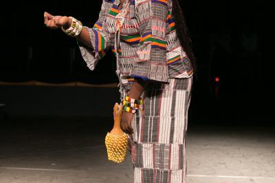 Agrandir l'image 11 sur 101, fenêtre modale