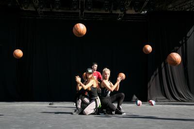 Agrandir l'image 74 sur 101, fenêtre modale