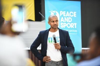 Agrandir l'image 19 sur 117, fenêtre modale