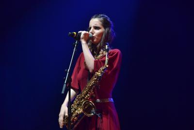 Agrandir l'image 4 sur 33, fenêtre modale