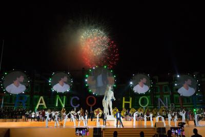 Agrandir l'image 1 sur 47, fenêtre modale