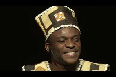 Performances des conteurs de la RDC (Dan Bosembo) et de la Côte d'Ivoire (Martial Braffou) - Lire la vidéo 1 sur 11, fenêtre modale